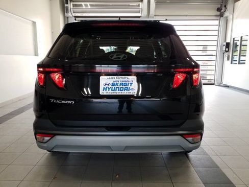 Used 2025 Hyundai Tucson SEL FWD image 20