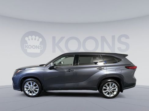 Used 2020 Toyota Highlander Limited image 2