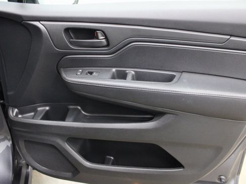 Used 2023 Honda Odyssey EX-L image 28