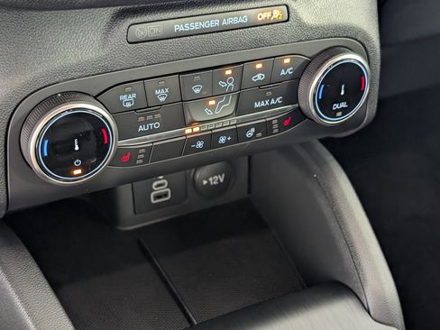 New 2025 Ford Escape Active w/ Cold Weather Package image 15