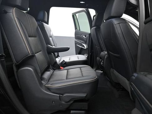 Used 2026 Chevrolet Traverse High Country w/ LPO, Floor Liner Package AWD/4WD image 19