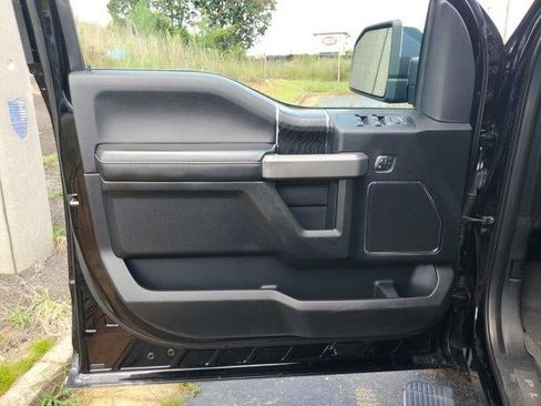 Used 2018 Ford F150 Platinum w/ Equipment Group 701A Luxury AWD/4WD image 22
