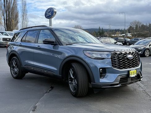 New 2026 Ford Explorer ST w/ Sun And Sound Package image 3