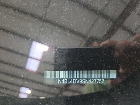 Used 2025 Nissan Altima 2.5 SV FWD image 5