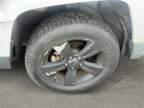 Used 2011 Jeep Patriot Latitude image 11