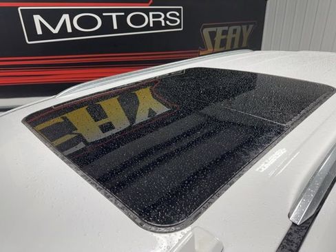 Used 2021 Chevrolet Tahoe High Country w/ Premium Package image 8