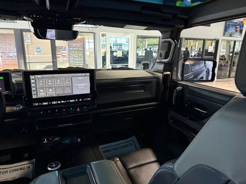 Used 2024 GMC Hummer EV 3X w/ Extreme Off-Road Package AWD/4WD image 28
