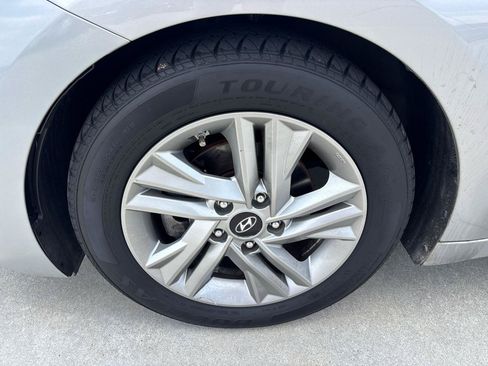 Used 2020 Hyundai Elantra SEL w/ Cargo Package (C1) FWD image 11