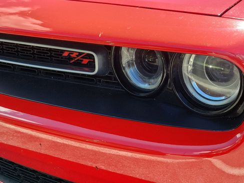 Used 2016 Dodge Challenger R/T RWD image 8