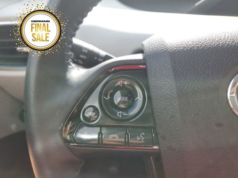 Certified 2022 Toyota Prius Limited image 28