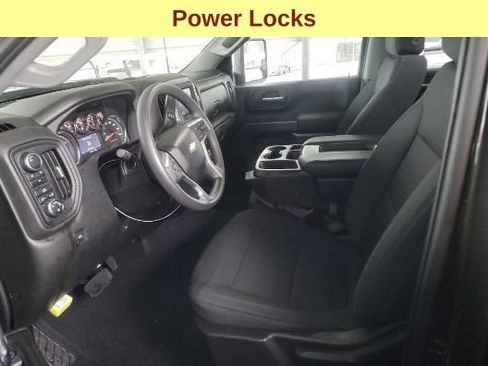 Used 2022 Chevrolet Silverado 2500 Custom w/ Custom Convenience Package image 10