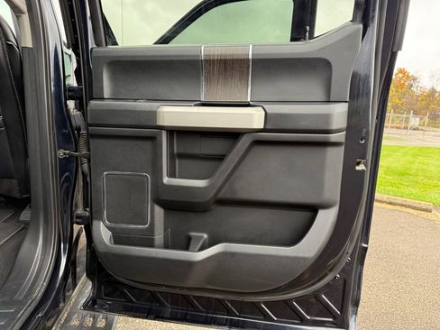 Used 2021 Ford F250 Lariat image 19
