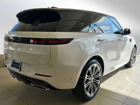 New 2026 Land Rover Range Rover Sport Dynamic SE image 5