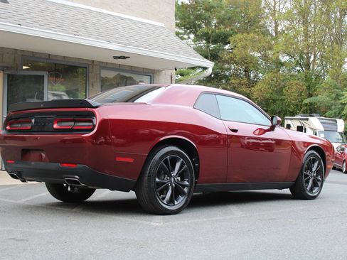 Used 2022 Dodge Challenger SXT w/ Blacktop Package image 7
