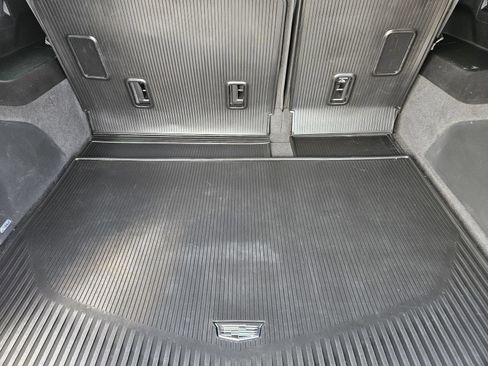 Used 2024 Cadillac Escalade ESV V w/ Heavy-Duty Trailer Package AWD/4WD image 35