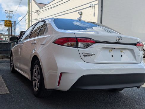 Used 2026 Toyota Corolla LE FWD image 3