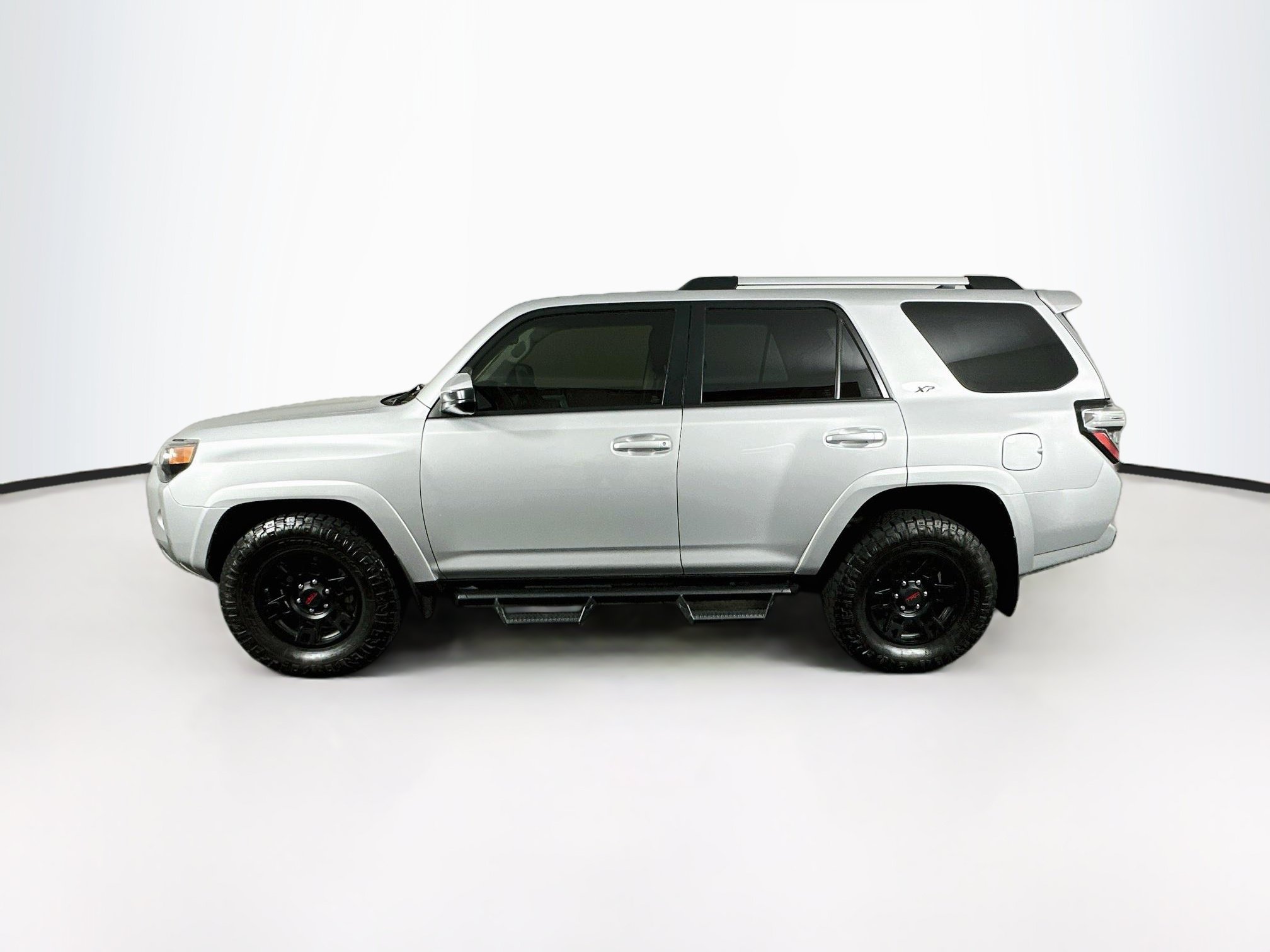 Used 2024 Toyota 4Runner SR5 RWD image 4
