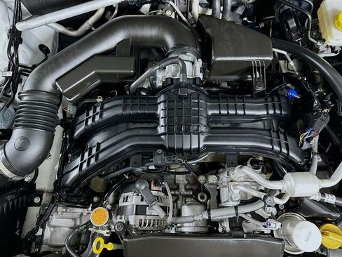 Used 2024 Subaru Crosstrek 2.0i Premium image 32