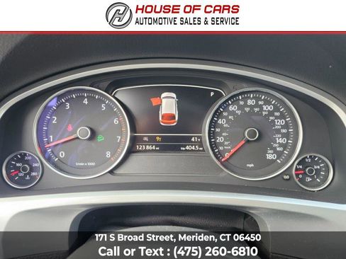 Used 2017 Volkswagen Touareg Executive image 57