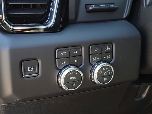 New 2026 GMC Sierra 2500 Denali w/ Denali Reserve Package image 8