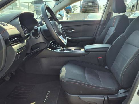 Used 2025 Nissan Sentra SR FWD image 8
