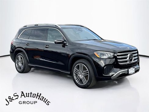 Used 2024 Mercedes-Benz GLS 450 4MATIC image 1