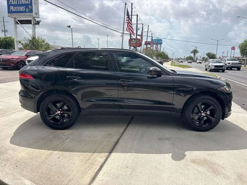 Used 2020 Jaguar F-PACE Premium image 9