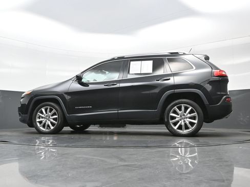 Used 2014 Jeep Cherokee Limited w/ Technology Group FWD image 30