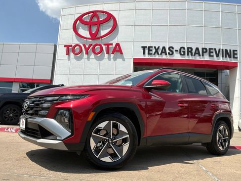 Used 2025 Hyundai Tucson SEL FWD image 2