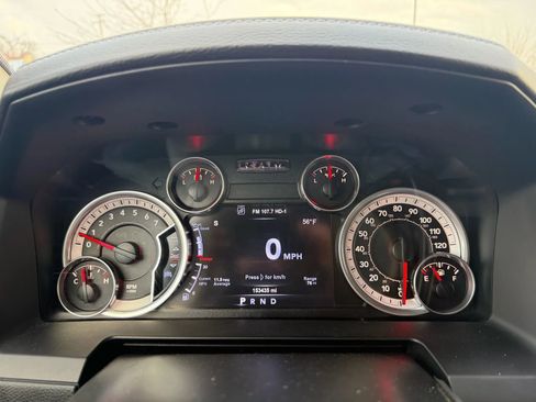 Used 2015 RAM 2500 Laramie w/ Black Appearance Group image 19