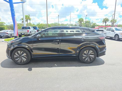 Used 2023 Nissan Ariya AWD image 7