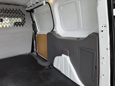Used 2019 Ford Transit Connect XL image 27