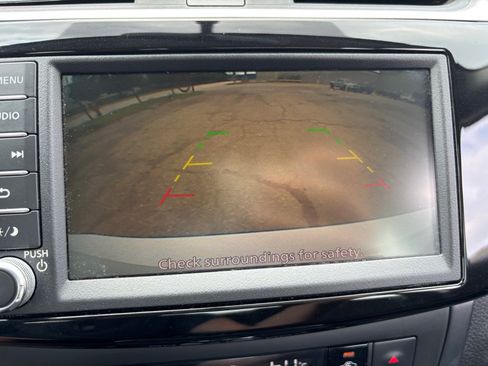 Used 2019 Nissan Sentra SV FWD image 14