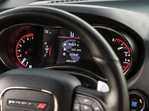 Used 2018 Dodge Durango R/T w/ Blacktop Package image 17