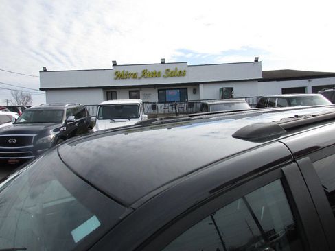 Used 2015 Dodge Grand Caravan SXT image 9