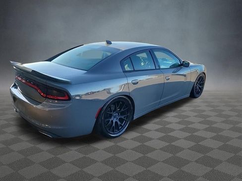 Used 2018 Dodge Charger SXT Plus RWD image 4