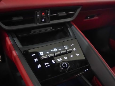 New 2025 Porsche Macan 4S Electric image 33