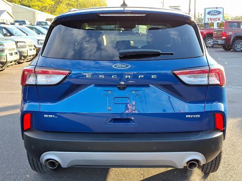Certified 2022 Ford Escape SEL image 9