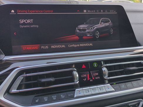 Certified 2023 BMW X5 xDrive40i w/ Premium Package AWD/4WD image 23