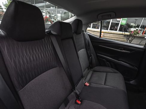 Used 2025 Toyota Camry LE FWD image 31