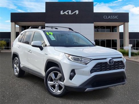 Used 2019 Toyota RAV4 Limited image 1