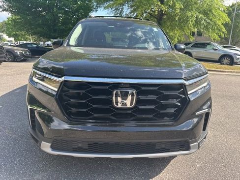 Used 2023 Honda Pilot Elite image 2