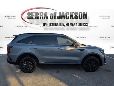 Certified 2023 Kia Sorento SX image 5