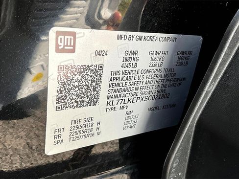 Used 2025 Chevrolet Trax ACTIV w/ Sunroof Package image 16