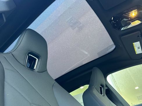 New 2026 BMW iX xDrive60 w/ Premium Package image 18