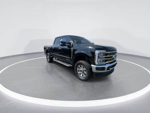 Used 2024 Ford F250 Lariat w/ Chrome Package image 2