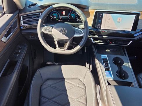New 2026 Volkswagen Atlas SE FWD image 7