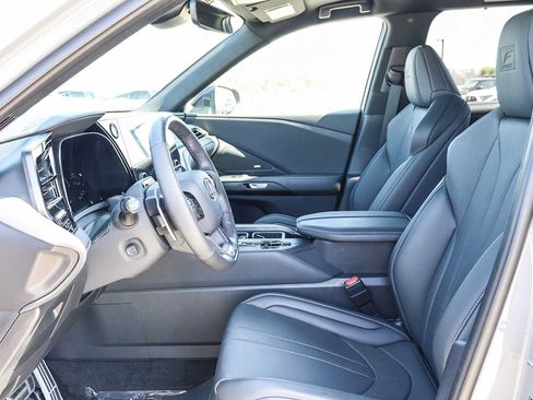Certified 2026 Lexus TX 500h AWD w/ Technology Package image 20