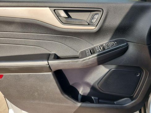 Used 2022 Ford Escape SE FWD image 22