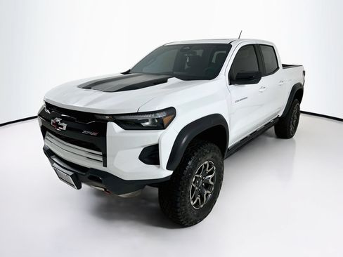Used 2026 Chevrolet Colorado ZR2 AWD/4WD image 3